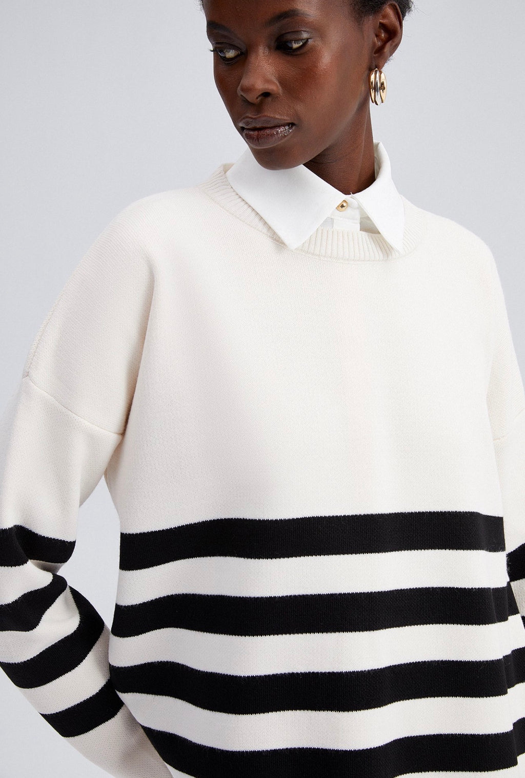 Touché Privé - Pull en maille a rayure - blanc et noir